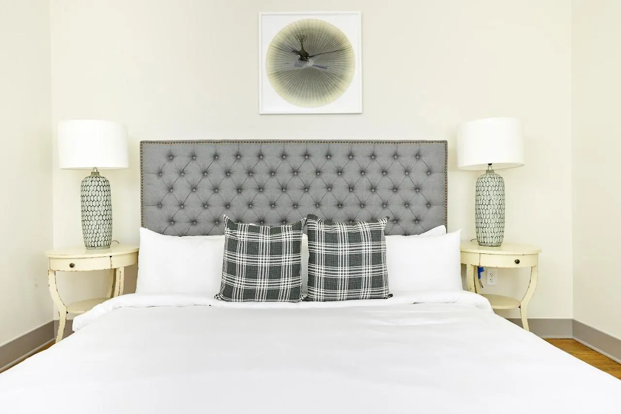 Sonder Telfair Square Aparthotel Savannah 3*,  United States