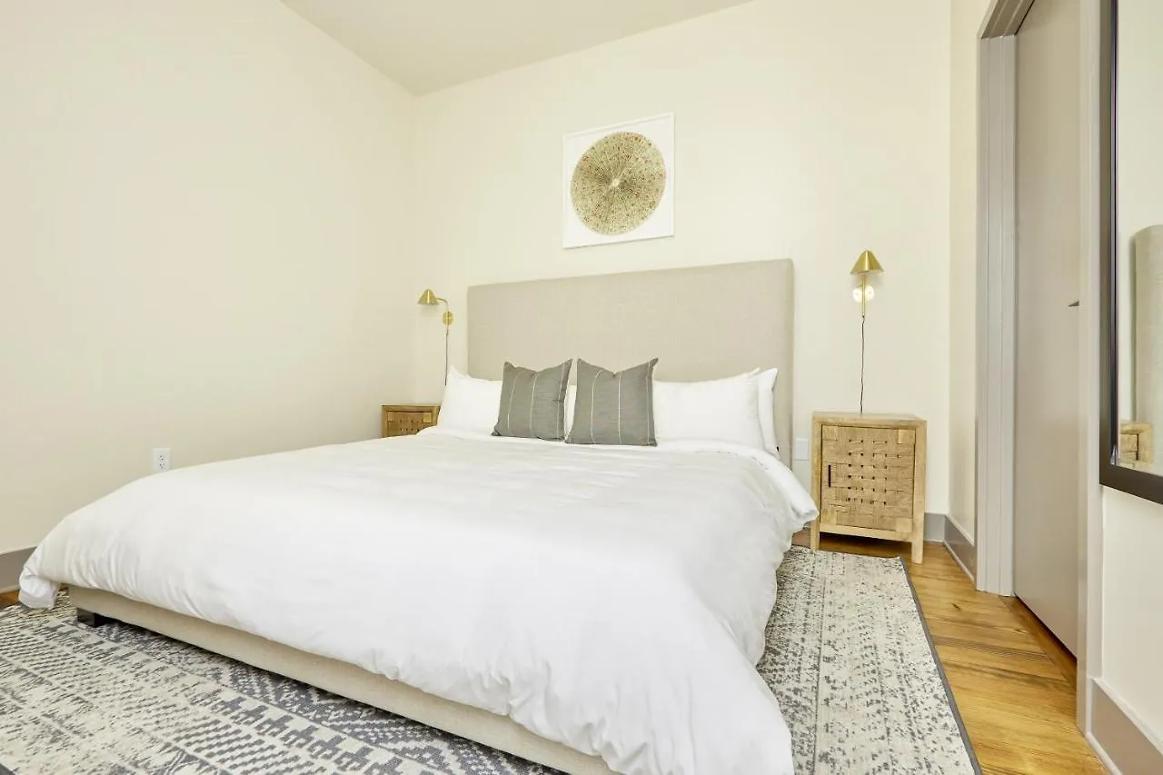 Sonder Telfair Square Aparthotel Savannah