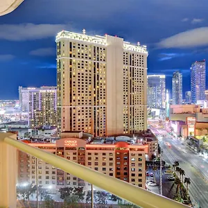 Hotel Lucky Gem Penthouse & Luxury At Signature Resort, Balcony Strip View 2605